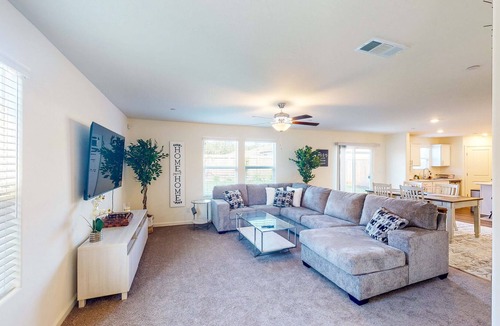 Visalia House | Charming home near National Forest & Lake