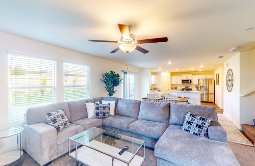 Visalia House | Charming home near National Forest & Lake