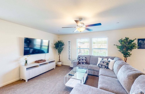 Visalia House | Charming home near National Forest & Lake