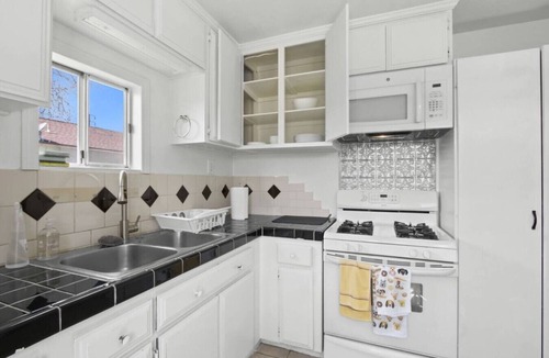 Ontario House | Charming House 1BR1Bath#PetFriendly