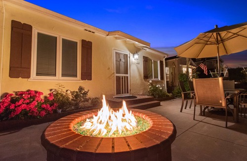 South Mission Beach House | Charming House on Quiet South Mission Beach Court! Steps from the water!