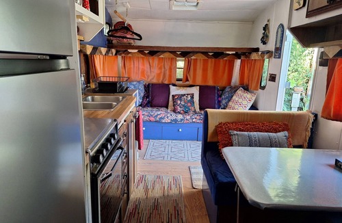 Toro Canyon House | Charming mobile home in lovely Carpinteria Foothills with WiFi access