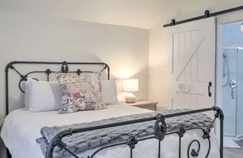 Callender House | Charming private farmhouse cottage