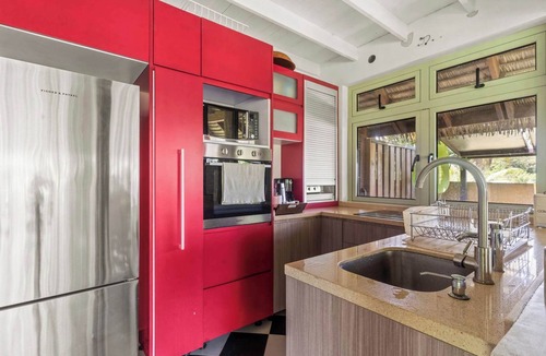 Afaahiti House | Charming Tropical Retreat with Private Pool