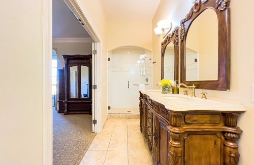 Salinas House | Chateau Coralini