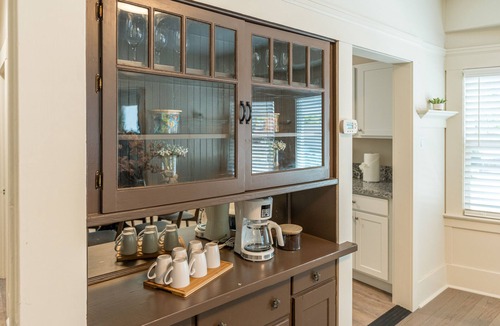 Reno/Tahoe Airport House | Cheerful 3-bedroom with free parking on premesis