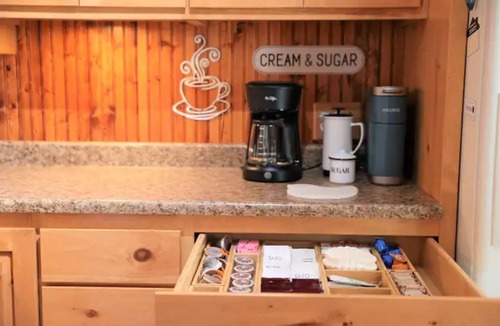 Pauma Valley Cabin | Cheerful Bluebird Crest Cabin with indoor fireplace