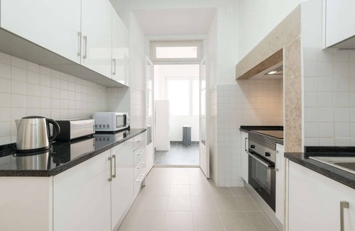 Santo Antonio Apartment | Cheese&Wine™ | Amoreiras Garden 2