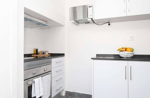 Santo Antonio Apartment | Cheese&Wine™ | Amoreiras Garden 3