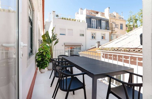 Santo Antonio Apartment | Cheese&Wine™ | Amoreiras Garden 3