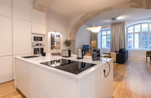 Martires Apartment | Chiado Aura Apartment by LovelyStay