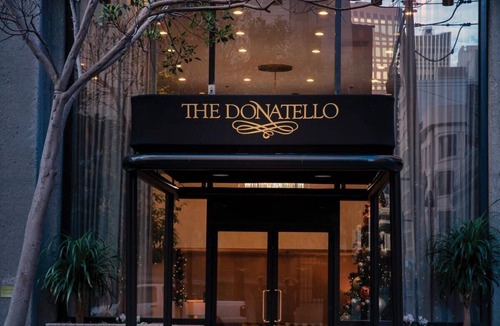 Union Square Condo | Chic King Suite at Wyndham Donatello in SF
