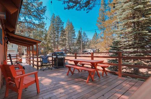 Tahoe Paradise House | Christmas Valley Chalet - Tahoe Adventure Awaits