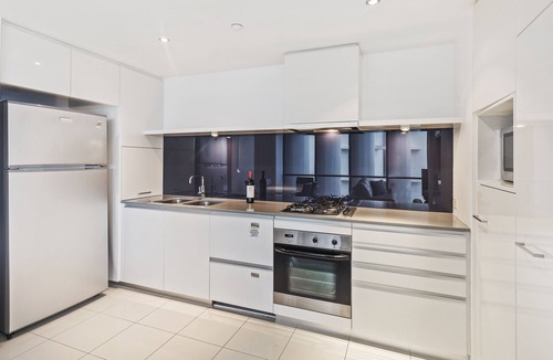 Surfers Paradise Apartment | Circle on Cavill Ocean View