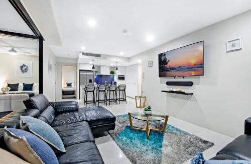 Surfers Paradise Apartment | Circle on Cavill Surfers Paradise- 3 Bedroom Deluxe Apartment