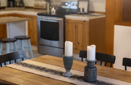 Tofino House | Clayoquot Retreat - Steps from South Chesterman Beach + hot tub. Dog friendly!