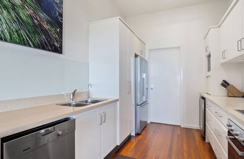 Point Lookout Apartment | Claytons 5 | 4 bedroom, 2 bath, beachfront, awesome views from covered deck