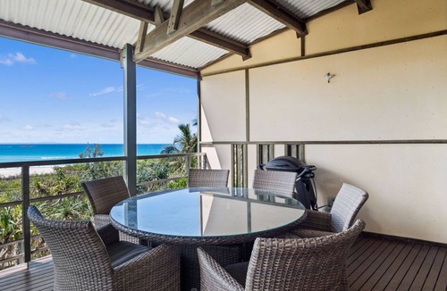 Point Lookout Apartment | Claytons 5 | 4 bedroom, 2 bath, beachfront, awesome views from covered deck