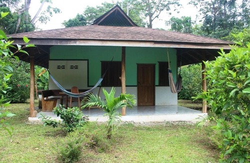 Cahuita Cabin | Close to the beach! Cabina C 1 for up to 5 people. Fully equipped kitchen!