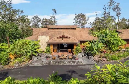 Kailua-Kona House | Cloud 9, Hawaiian Forest Retreat Get away from it all, but close to everything.