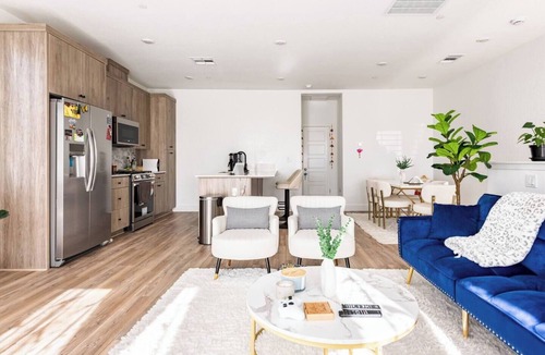 Clovis House | Clovis Retreat - Modern 2BR Near Parks, Pool