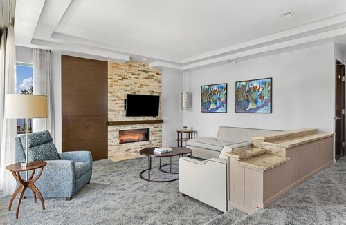 Palm Desert Resort | COACHELLA Marrriott Desert Spring Villa 1, Kitchen, Access to Resort