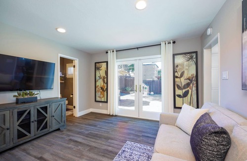 Montara House | Coastal Charm: Inviting 3 BR Montara Home