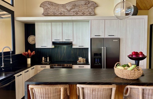 Ballena Villa | Coastal elegance in a decorator villa overlooking the Whale's Tail