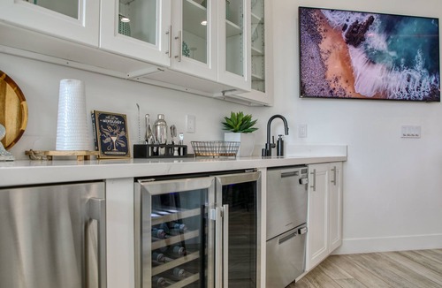 Avila Beach House | Cobbo's Beach House - WOW/Luxe/HOT TUBS/Views/STEPS TO BEACH