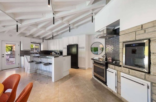 Sunrise Vista Chino House | Colony Retreat - Palm Springs