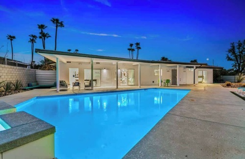 Sunrise Vista Chino House | Come Fly With Me - Palm Springs