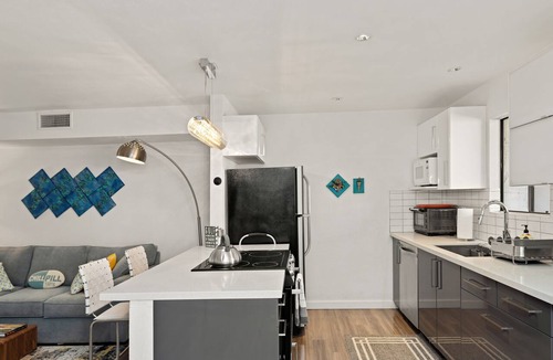 Palm Springs Condo | Come stay in your Palm Springs retreat today!