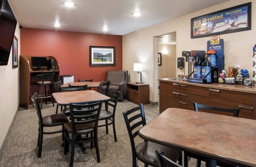North Las Vegas House | Comfort & Convenience: North Las Vegas Room with Kitchen! Near Cheyanne Square!