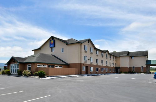Fortuna Hotel | Comfort Inn & Suites Redwood Country