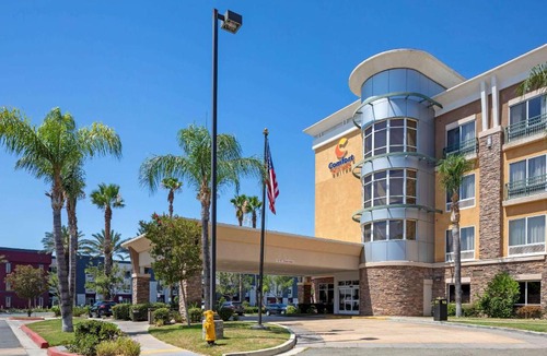 Ontario Hotel | Comfort Suites Ontario Airport Convention Center