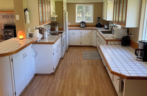 Scotia House | Comfortable home near the Avenue of the Giants with large pond on the Eel River.