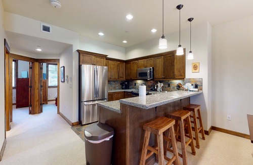 Woodwinds Condo | Comfortable townhome with golf-course view, hot tub, two decks, & W/D
