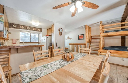 Lakeshore Condo | Comfy condo with Mountain View’s and big deck