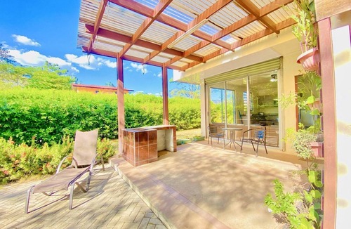 Tamarindo Apartment | Comfy dog-friendly apt, shared pool - close to Tamarindo