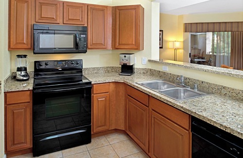 Las Vegas Hotel | Comfy Family Suite with Full Kitchen & Patio, Minutes from Vegas Strip