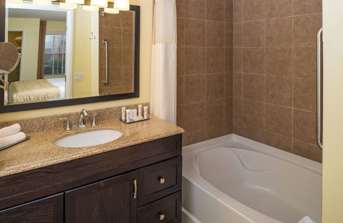 Las Vegas Hotel | Comfy Family Suite with Full Kitchen & Patio, Minutes from Vegas Strip