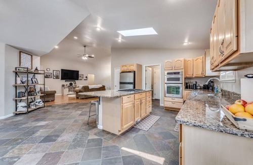 West University House | Comfy home,HOT TUB near UNR, Rafael Park,Downtown