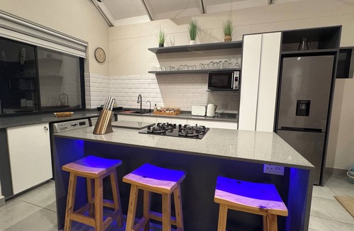 Jeffreys Bay Apartment | Complete, Modern 2 bedroom, 2 bathroom Apartment on the beach