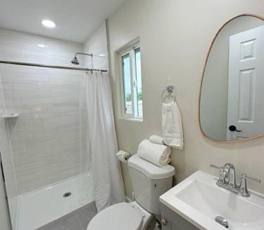 Cathedral City House | Concepcion-Room 4
