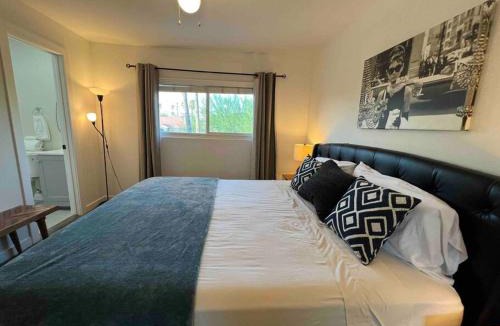 Cathedral City House | Concepcion-Room 4