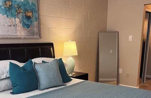 Northeast Reno Condo | Contemporary 1st Floor Condo w/Community Pool! Minutes from Downtown Reno & UNR!