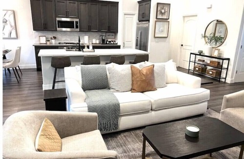 Raisin House | Contemporary Home in Best location!