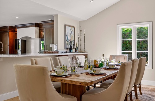 Coombsville House | CONTEMPORARY HOME MINUTES FROM DOWNTOWN NAPA!