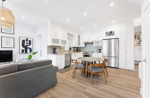 Fraserview House | Convenient 3 Bedroom in Heart of East Vancouver
