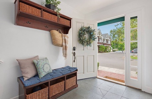 Santa Barbara Condo | Conveniently Located Downtown Condo with Garden!